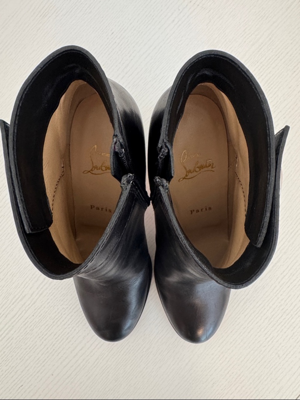 Christian Louboutin Black Leather Janis Button Leather Ankle Bootie Boot EU 39 - Picture 8 of 9